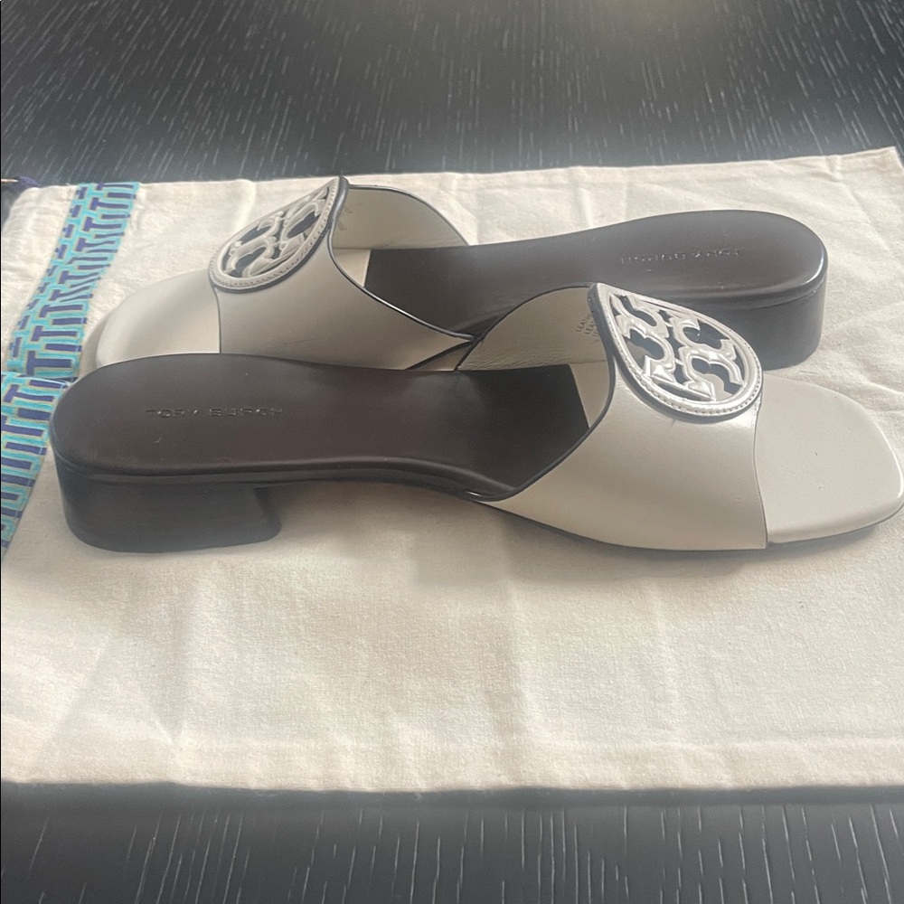 Tory Burch Womens Bombe Miller Slide Sandal - Picture 7 of 8